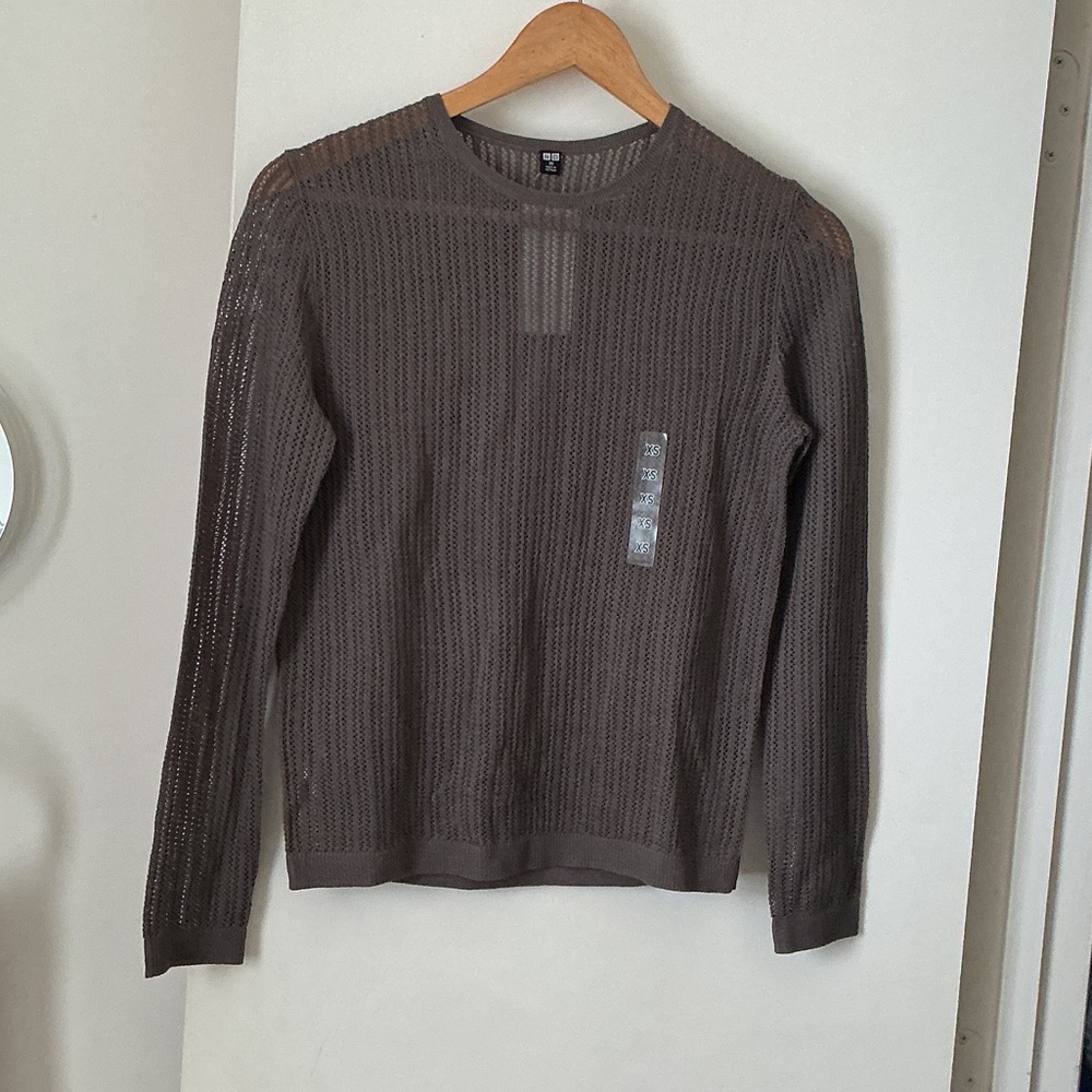 UNIQLOWomen’s Brown Sweater